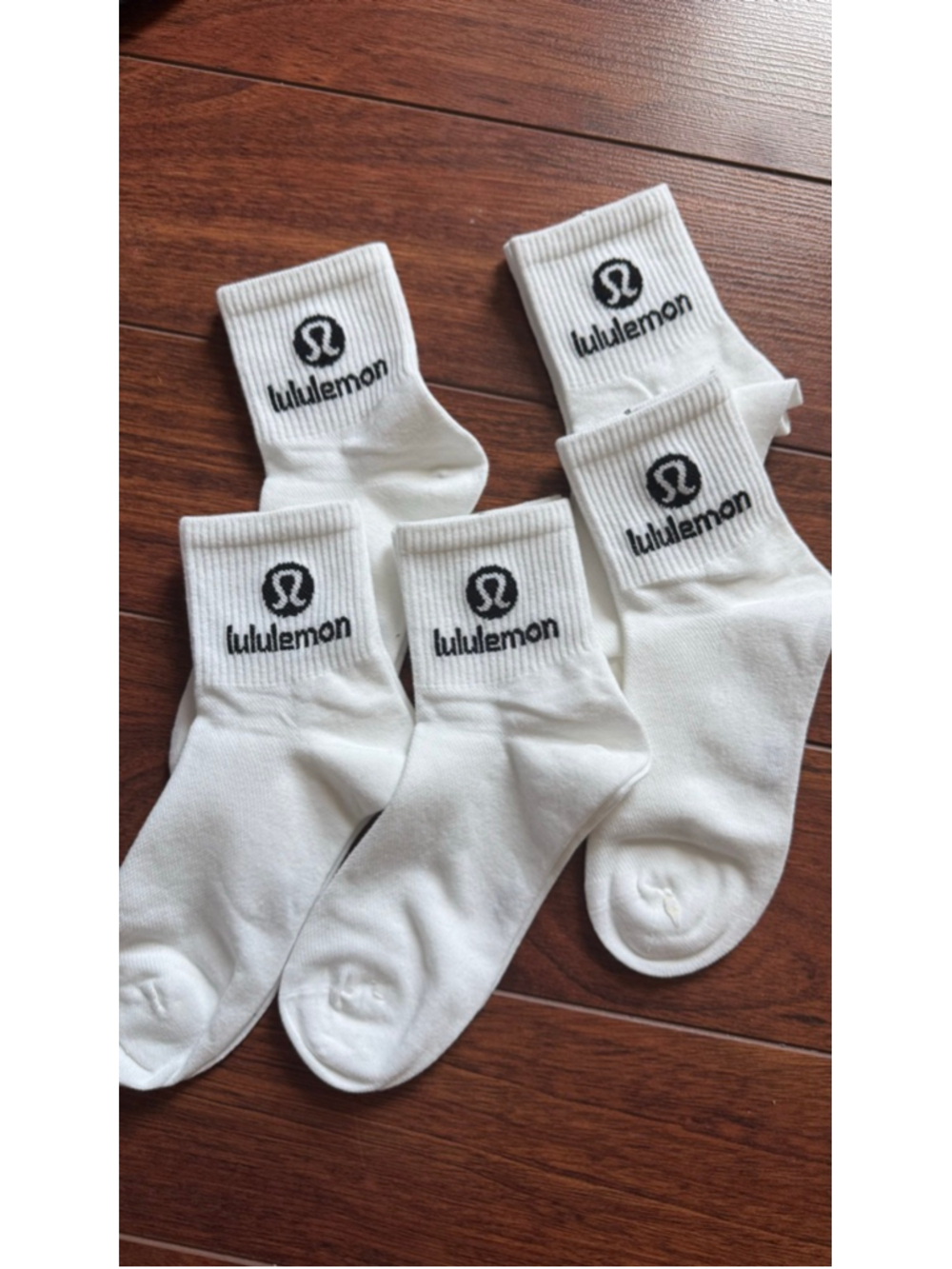 5 pairs of lulu socks. Women’s. Size medium. NWOT. Never worn